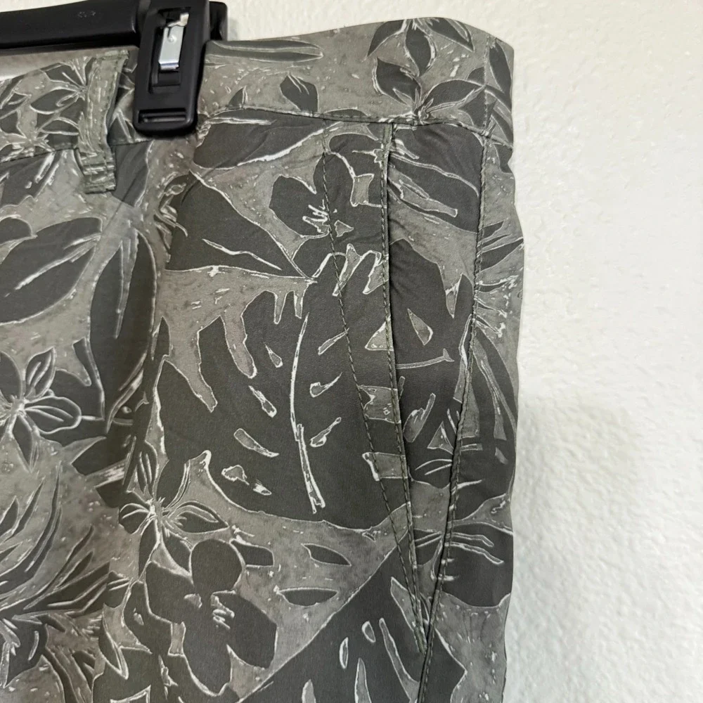 Tommy Bahama Swim Trunk Men's 40 Green Tropical Print 8.5